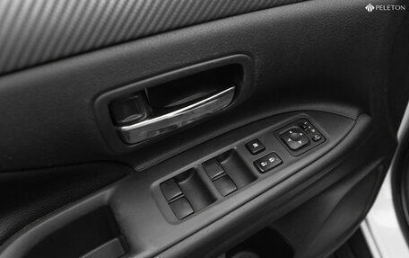 Mitsubishi Outlander III рестайлинг 3, 2014 год, 1 110 000 рублей, 18 фотография