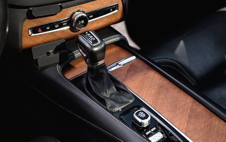 Volvo XC90 II рестайлинг, 2019 год, 4 300 000 рублей, 20 фотография