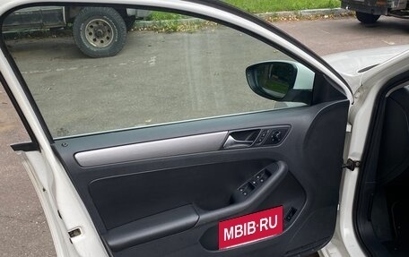 Volkswagen Jetta VI, 2012 год, 950 000 рублей, 6 фотография