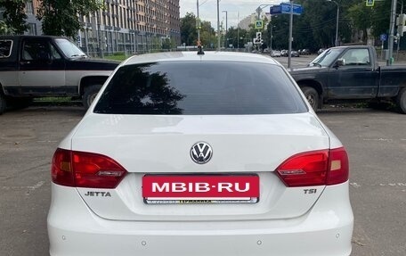 Volkswagen Jetta VI, 2012 год, 950 000 рублей, 4 фотография