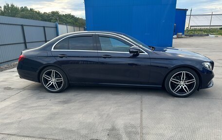 Mercedes-Benz E-Класс, 2020 год, 3 350 000 рублей, 3 фотография