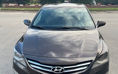 Hyundai Solaris II рестайлинг, 2015 год, 790 000 рублей, 3 фотография