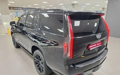 Cadillac Escalade V, 2022 год, 9 500 777 рублей, 2 фотография