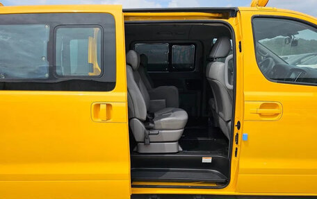 Hyundai Grand Starex Grand Starex I рестайлинг 2, 2020 год, 1 990 000 рублей, 10 фотография