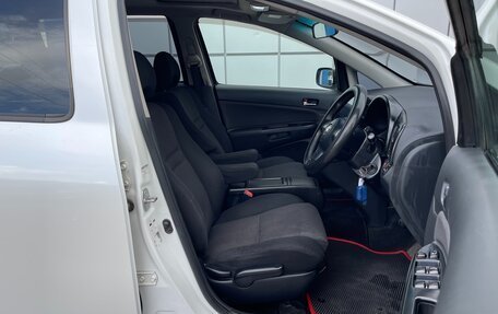 Toyota Wish II, 2006 год, 897 000 рублей, 11 фотография