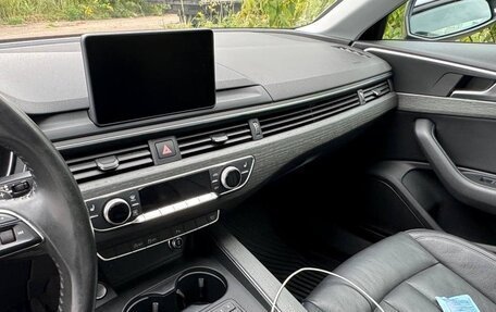 Audi A4, 2018 год, 2 360 000 рублей, 11 фотография