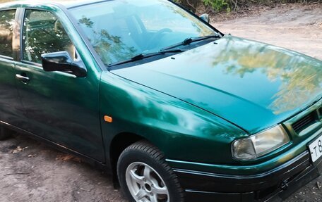 Volkswagen Polo III рестайлинг, 1996 год, 299 000 рублей, 2 фотография