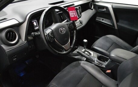 Toyota RAV4, 2016 год, 2 249 000 рублей, 10 фотография