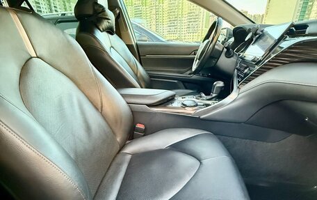 Toyota Camry, 2021 год, 3 170 000 рублей, 6 фотография