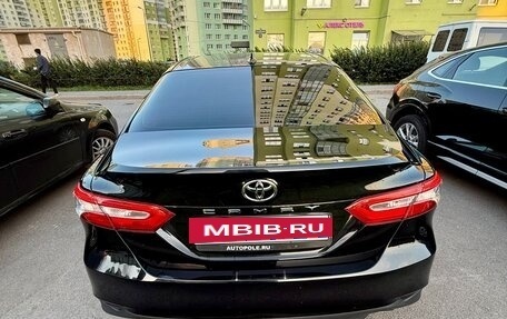Toyota Camry, 2021 год, 3 170 000 рублей, 5 фотография