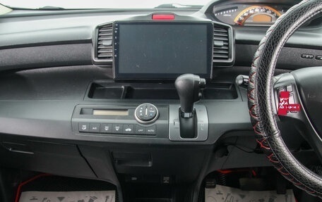 Honda Freed I, 2009 год, 899 000 рублей, 18 фотография