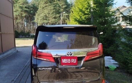 Toyota Alphard III, 2019 год, 4 300 000 рублей, 3 фотография