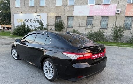 Toyota Camry, 2021 год, 3 100 000 рублей, 4 фотография