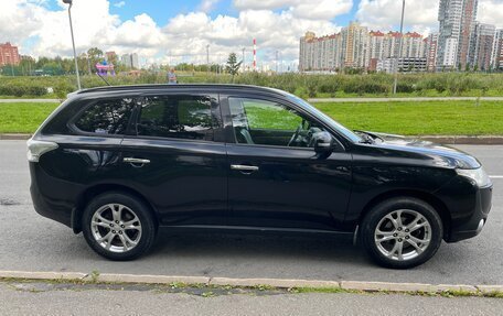 Mitsubishi Outlander III рестайлинг 3, 2012 год, 1 149 000 рублей, 4 фотография