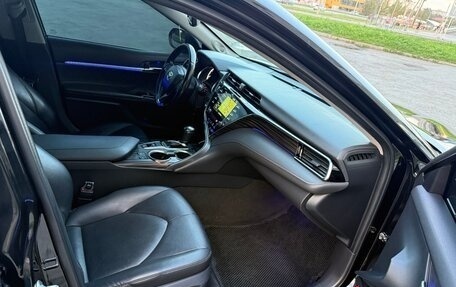 Toyota Camry, 2021 год, 3 100 000 рублей, 7 фотография