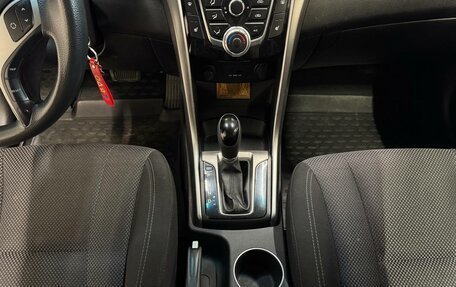 Hyundai i30 II рестайлинг, 2013 год, 996 000 рублей, 13 фотография