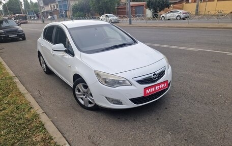 Opel Astra J, 2012 год, 850 000 рублей, 1 фотография