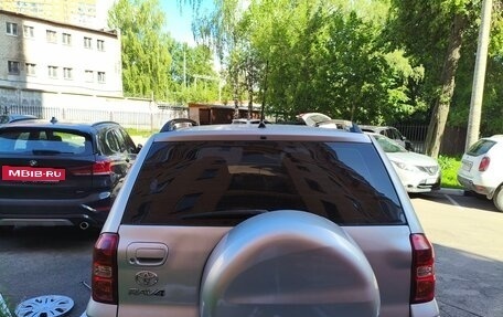 Toyota RAV4, 2004 год, 700 000 рублей, 2 фотография