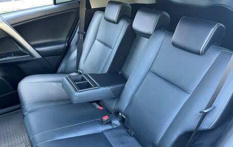 Toyota RAV4, 2018 год, 2 350 000 рублей, 6 фотография