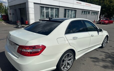 Mercedes-Benz E-Класс, 2011 год, 1 850 000 рублей, 4 фотография