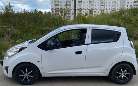 Chevrolet Spark III, 2012 год, 620 000 рублей, 3 фотография