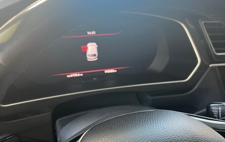 Volkswagen Tiguan II, 2017 год, 2 100 000 рублей, 10 фотография