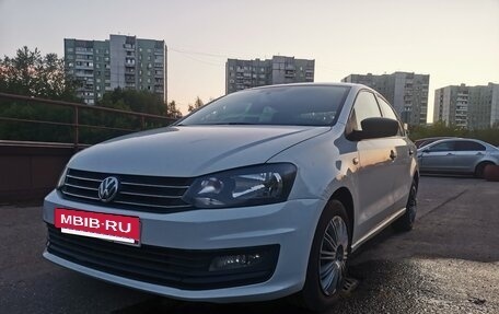 Volkswagen Polo VI (EU Market), 2018 год, 990 000 рублей, 2 фотография