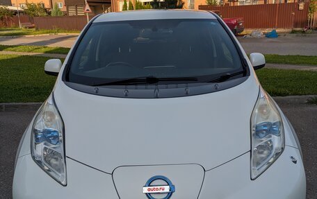Nissan Leaf I, 2013 год, 800 000 рублей, 2 фотография