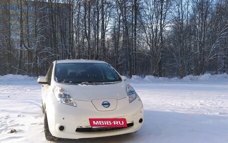 Nissan Leaf I, 2013 год, 800 000 рублей, 6 фотография