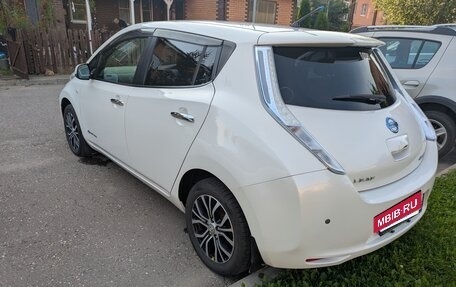Nissan Leaf I, 2013 год, 800 000 рублей, 3 фотография