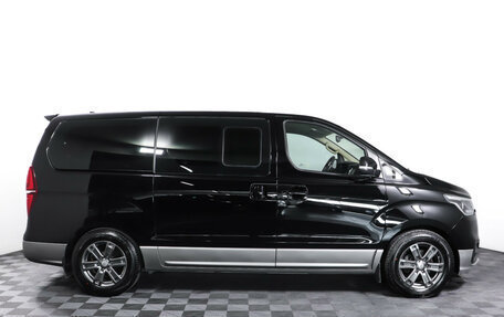 Hyundai H-1 II рестайлинг, 2019 год, 2 840 000 рублей, 4 фотография