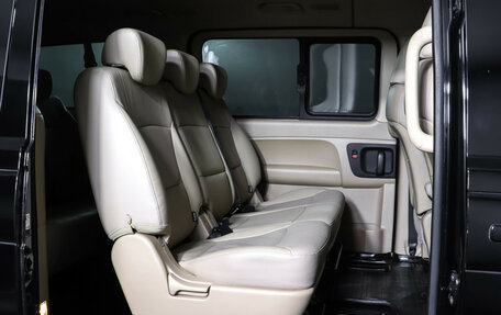 Hyundai H-1 II рестайлинг, 2019 год, 2 840 000 рублей, 14 фотография
