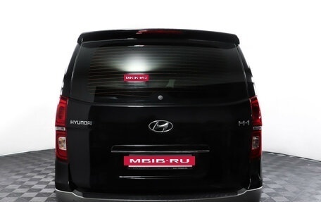 Hyundai H-1 II рестайлинг, 2019 год, 2 840 000 рублей, 6 фотография