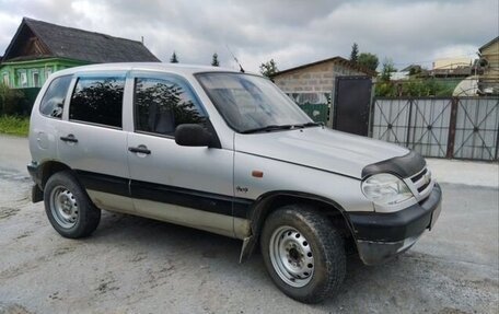 Chevrolet Niva I рестайлинг, 2005 год, 250 000 рублей, 3 фотография