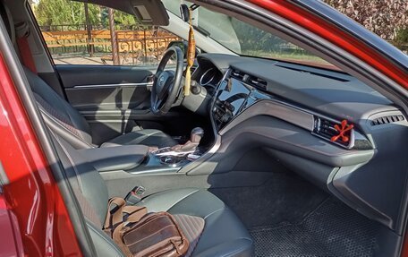 Toyota Camry, 2020 год, 3 850 000 рублей, 9 фотография