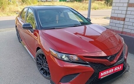 Toyota Camry, 2020 год, 3 850 000 рублей, 10 фотография