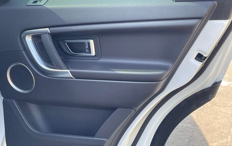 Land Rover Discovery Sport I рестайлинг, 2016 год, 2 400 000 рублей, 10 фотография