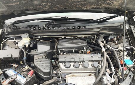Honda Stream I рестайлинг, 2003 год, 700 000 рублей, 13 фотография
