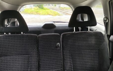 Honda Stream I рестайлинг, 2003 год, 700 000 рублей, 12 фотография