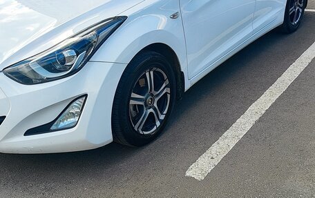 Hyundai Elantra V, 2015 год, 1 050 000 рублей, 3 фотография
