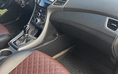 Hyundai Elantra V, 2015 год, 1 050 000 рублей, 7 фотография
