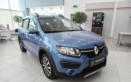 Renault Sandero II рестайлинг, 2016 год, 956 000 рублей, 3 фотография
