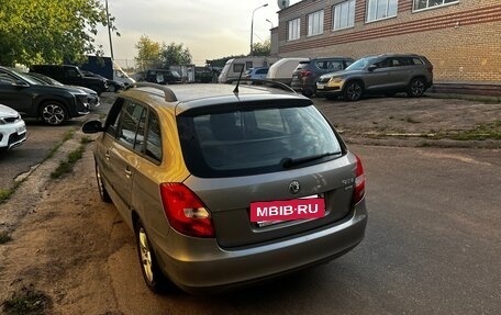 Skoda Fabia II, 2011 год, 650 000 рублей, 3 фотография