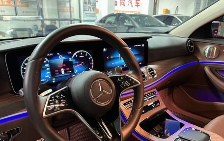 Mercedes-Benz E-Класс, 2022 год, 5 000 000 рублей, 11 фотография