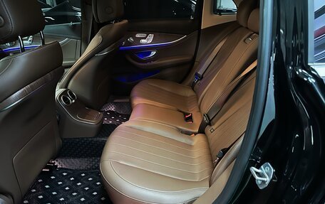 Mercedes-Benz E-Класс, 2022 год, 5 000 000 рублей, 22 фотография