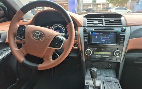 Toyota Camry, 2013 год, 2 300 000 рублей, 10 фотография