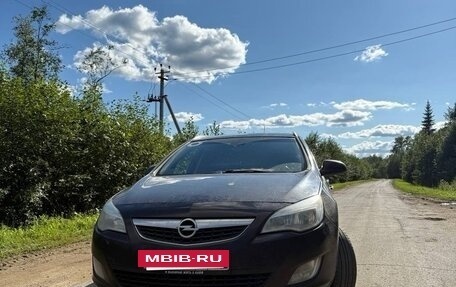 Opel Astra J, 2012 год, 750 000 рублей, 2 фотография
