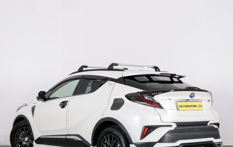 Toyota C-HR I рестайлинг, 2017 год, 1 999 000 рублей, 5 фотография