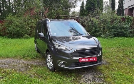 Ford Tourneo Connect II рестайлинг, 2021 год, 2 650 000 рублей, 1 фотография