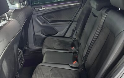 Volkswagen Tiguan II, 2019 год, 2 490 000 рублей, 1 фотография